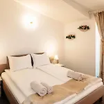 Kiev-free Parking Хотел 3*