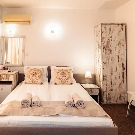 Kiev-free Parking 호텔 3*