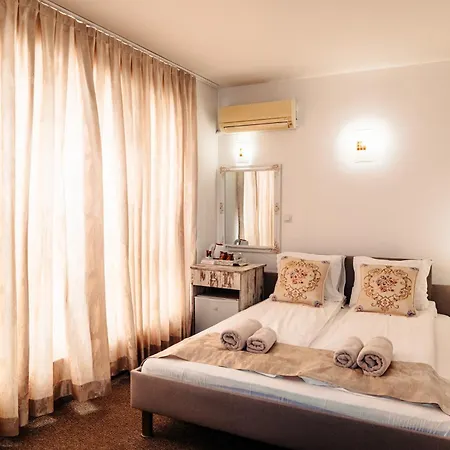 Kiev-free Parking 3* Wielkie Tyrnowo