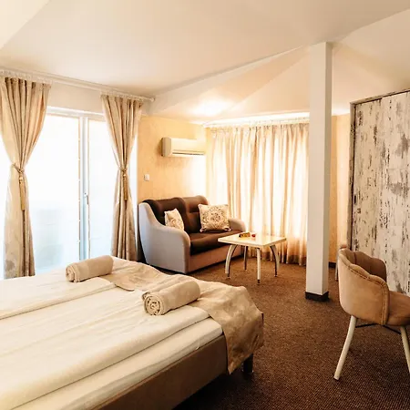 Kiev-free Parking 3*