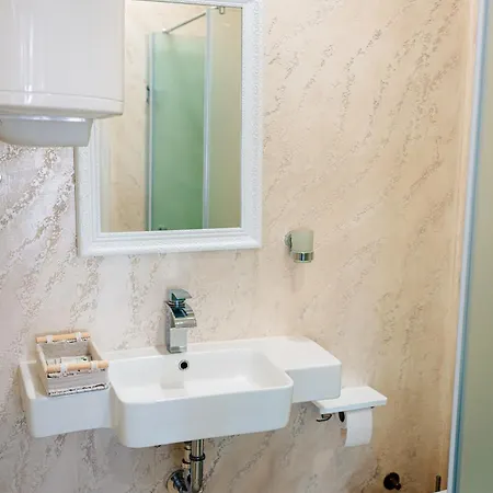 Kiev-free Parking Hotel 3*